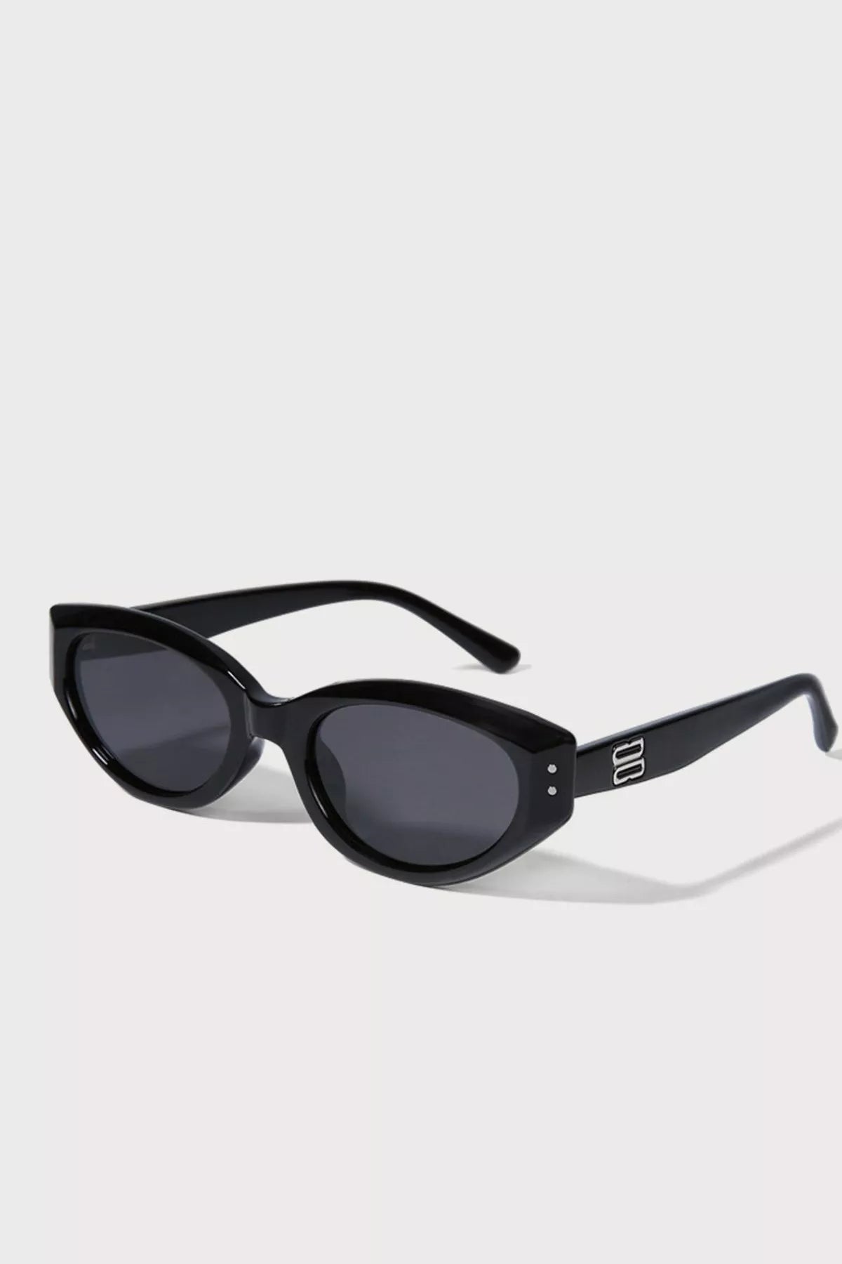 Retro Oval Frame Sunglasses